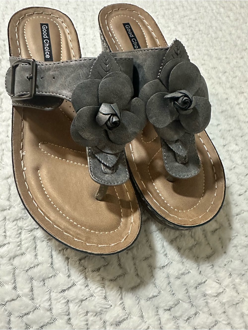 GC Shoes Women's Grey Flora Thong Wedge Sandals Size 8